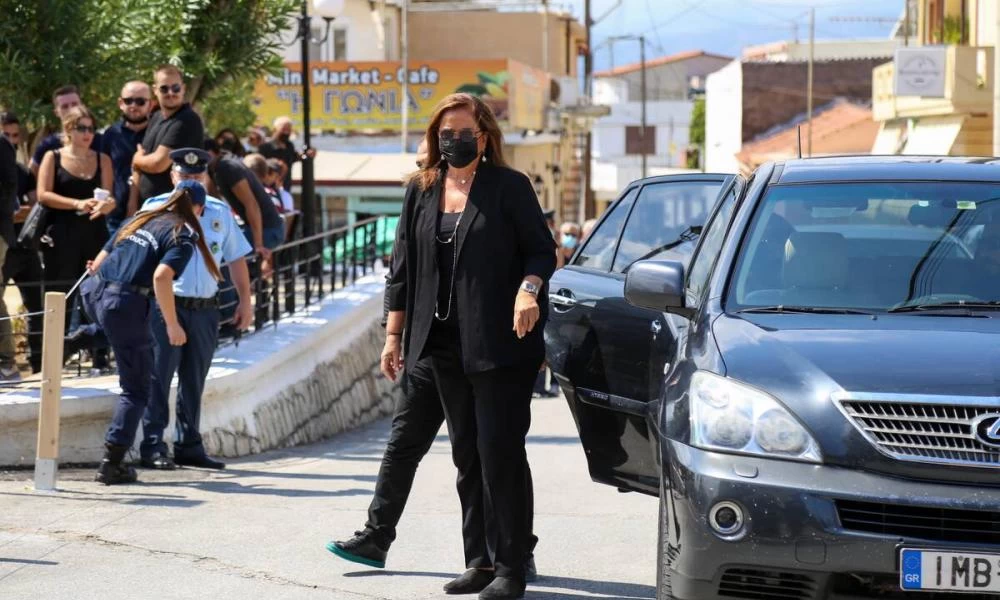 Οι περιπέτειες της Ντόρας που έχει κληθεί να αντιμετωπίσει κατά καιρούς